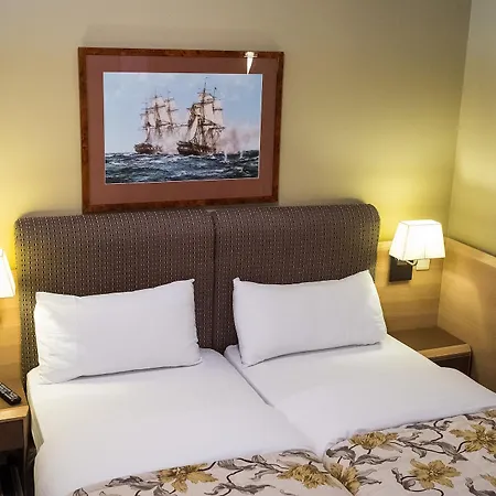Hyllit Hotel