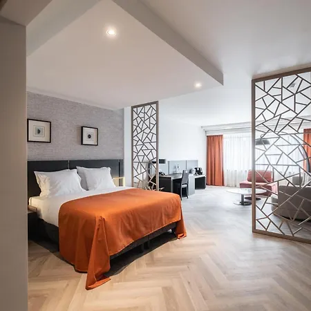 Hotel Hyllit 4*