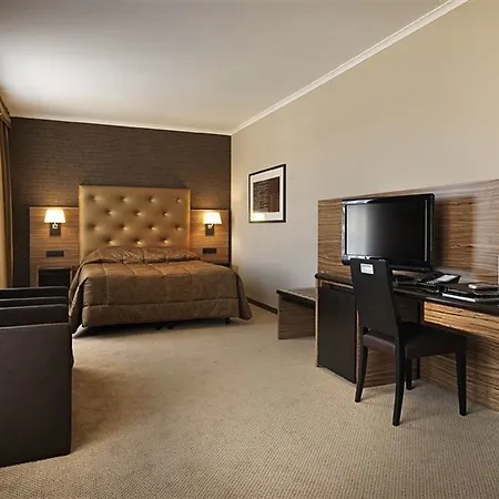 Hyllit Hotel